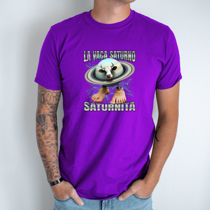 Unisex marškinėliai su spauda „La Vaca Saturno Saturnita“ - Image 4