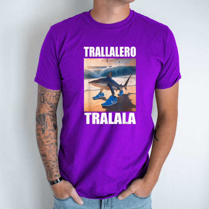 Unisex marškinėliai su spauda „Tralalero Tralala papludimys“ - Image 5