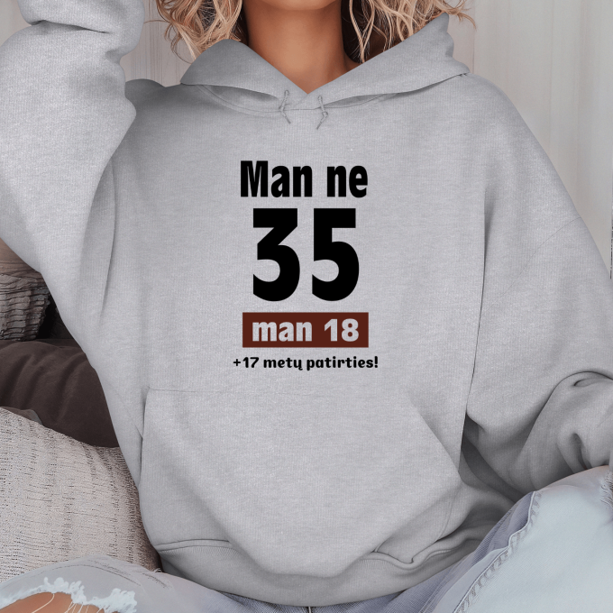Unisex džemperis su spauda „Man ne 35“ - Image 5