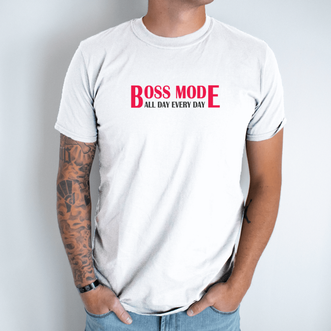 Unisex marškinėliai su spauda „Boss mode“ - Image 2