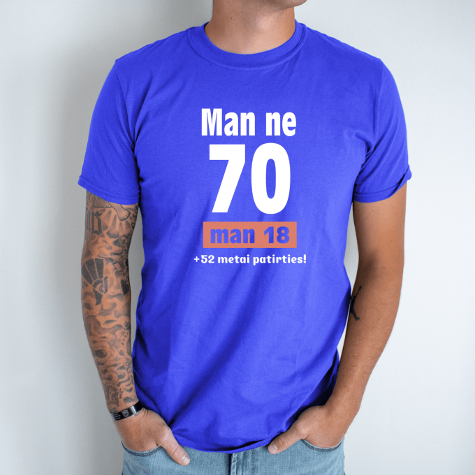 Unisex marškinėliai su spauda „Man ne 70“ - Image 3