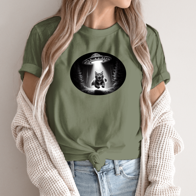Unisex marškinėliai su spauda „Ateivių katino pagrobimas“ - Image 10