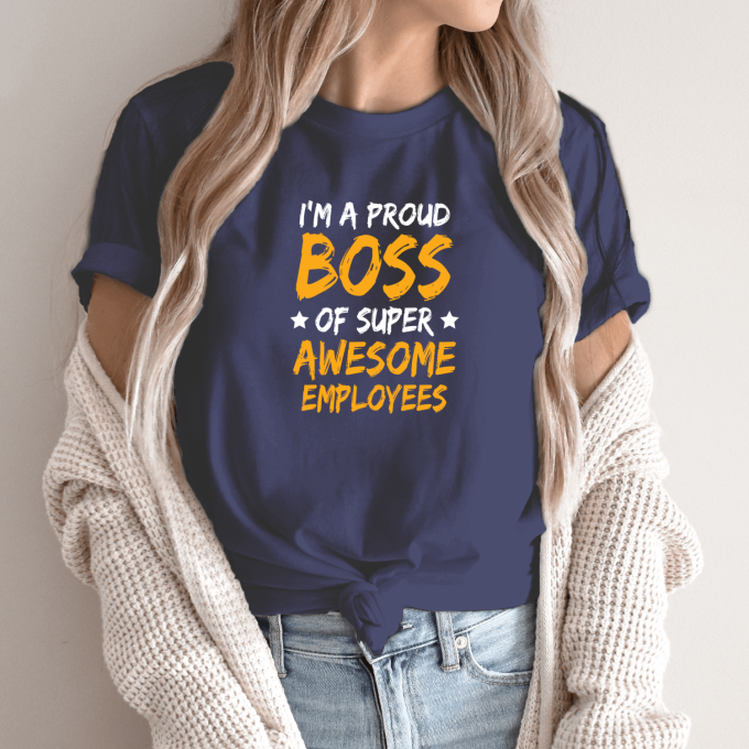 Unisex marškinėliai su spauda „Nuostabus Bosas“ - Image 12