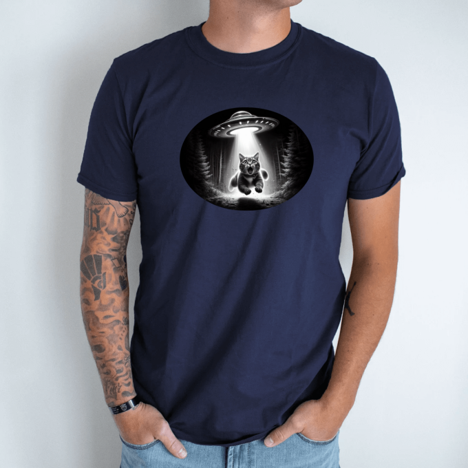 Unisex marškinėliai su spauda „Ateivių katino pagrobimas“ - Image 6