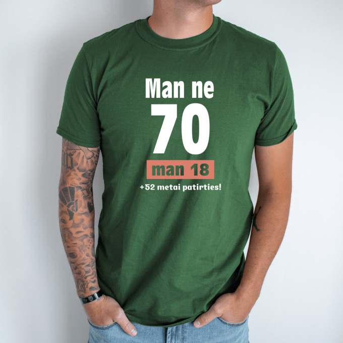 Unisex marškinėliai su spauda „Man ne 70“ - Image 6