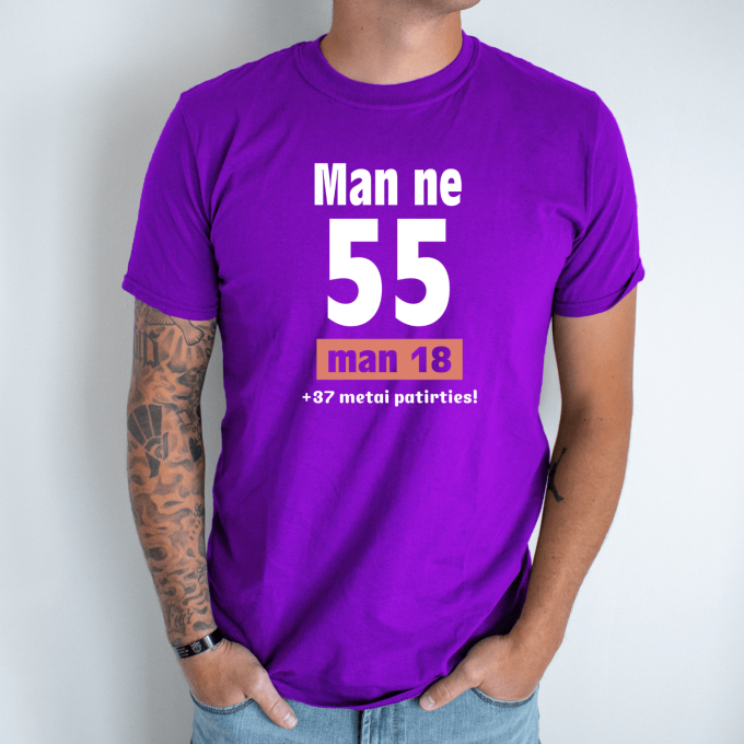 Unisex marškinėliai su spauda „Man ne 55“ - Image 4