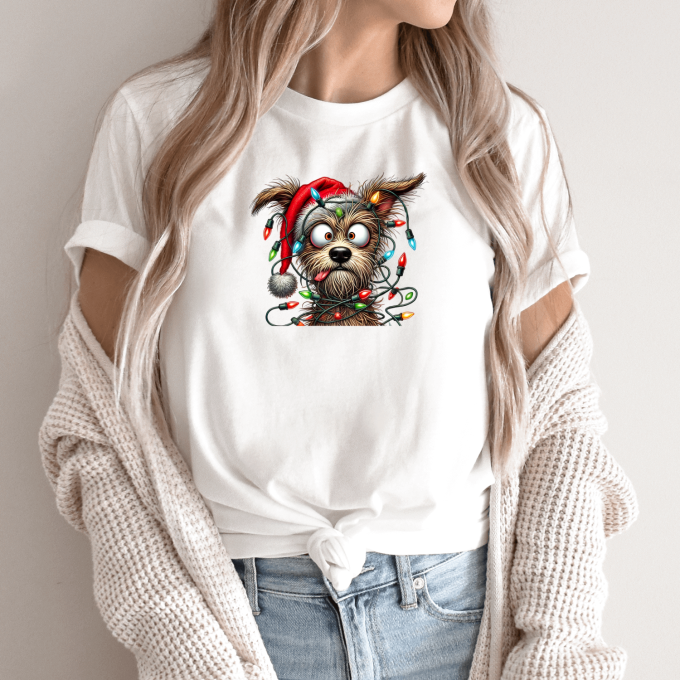 Unisex marškinėliai su spauda „Kalėdinis girliandų šuo“ - Image 7