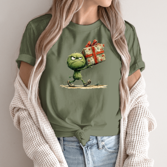 Unisex marškinėliai su spauda „Piktas dovanotojas“ - Image 10