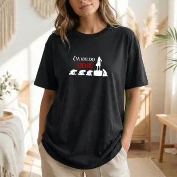 Unisex marškinėliai „Čia valdo bosė