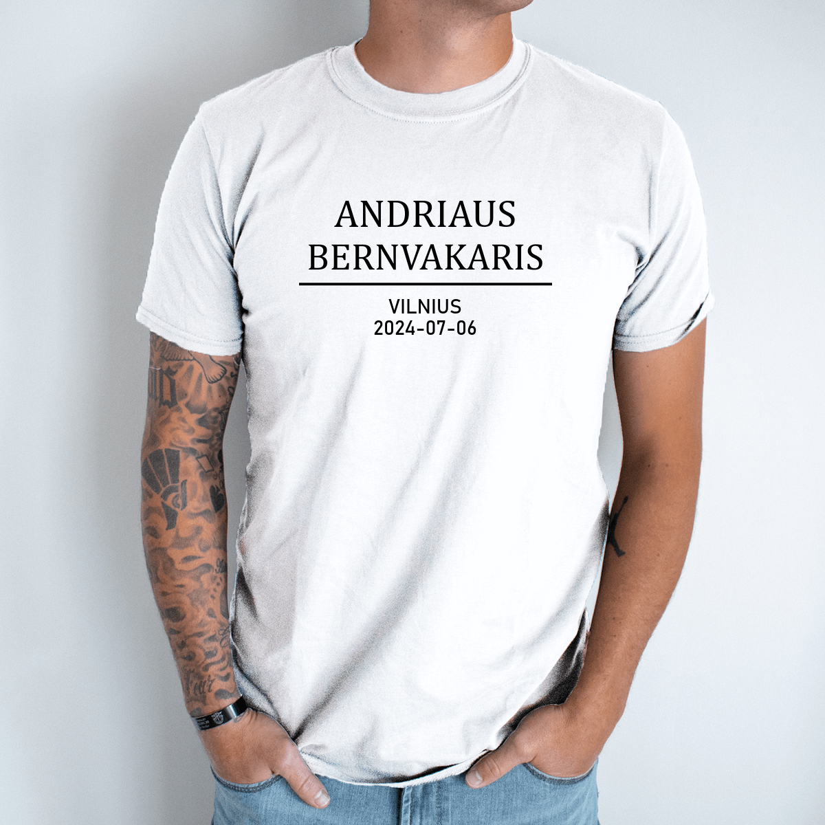 Bernvakario marškinėliai „Jaunikio vardas“ – Balta